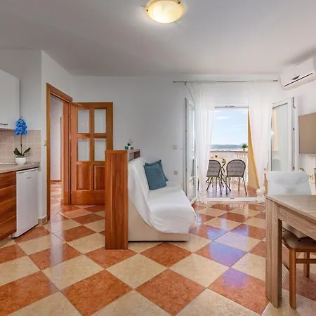 דירה Mit Terrasse Und Meerblick By Interhome *