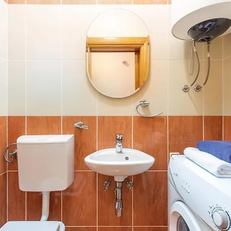 Mit Terrasse Und Meerblick By Interhome דראמליי