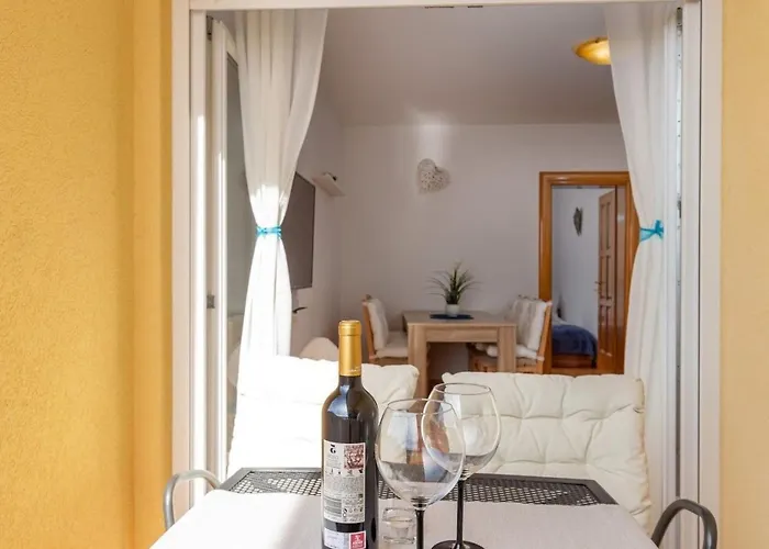 דירה Mit Terrasse Und Meerblick By Interhome