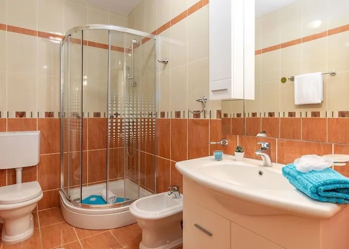 Mit Terrasse Und Meerblick By Interhome דירה *