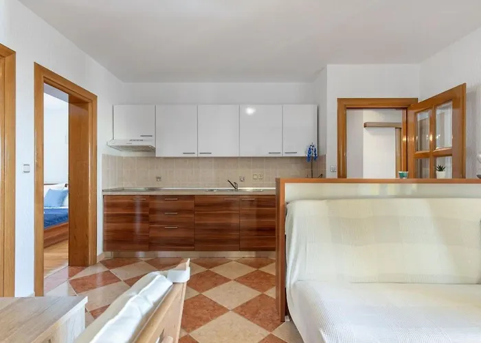 Mit Terrasse Und Meerblick By Interhome דירה *