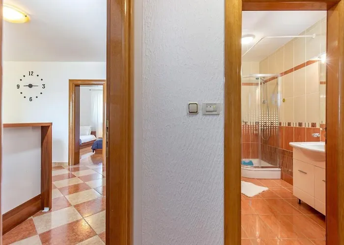 Mit Terrasse Und Meerblick By Interhome דירה דראמליי