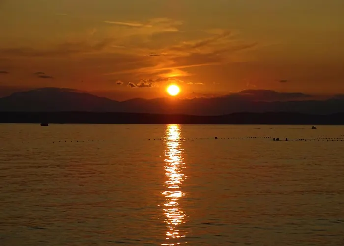 Mit Terrasse Und Meerblick By Interhome דירה