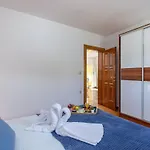 Mit Terrasse Und Meerblick By Interhome Apartmán *