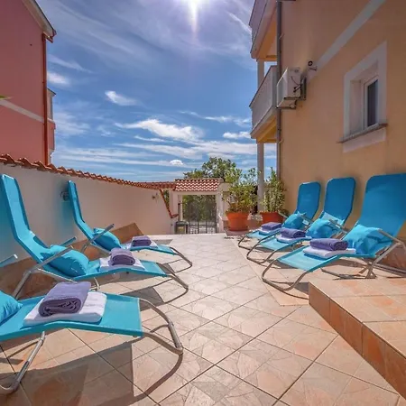 Mit Terrasse Und Meerblick By Interhome * Dramalj