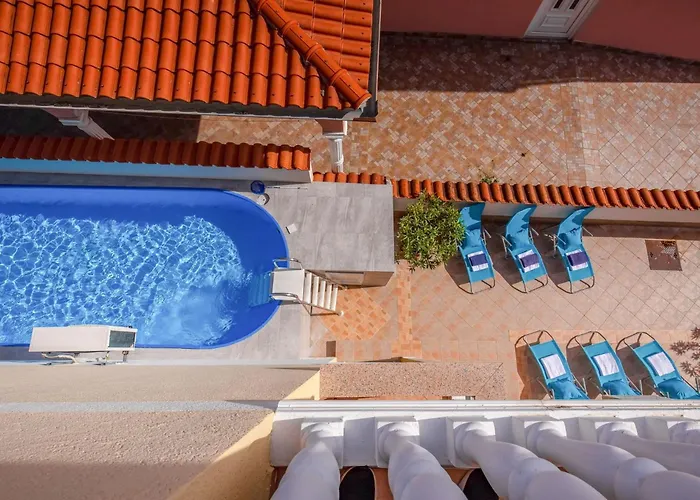 Mit Terrasse Und Meerblick By Interhome