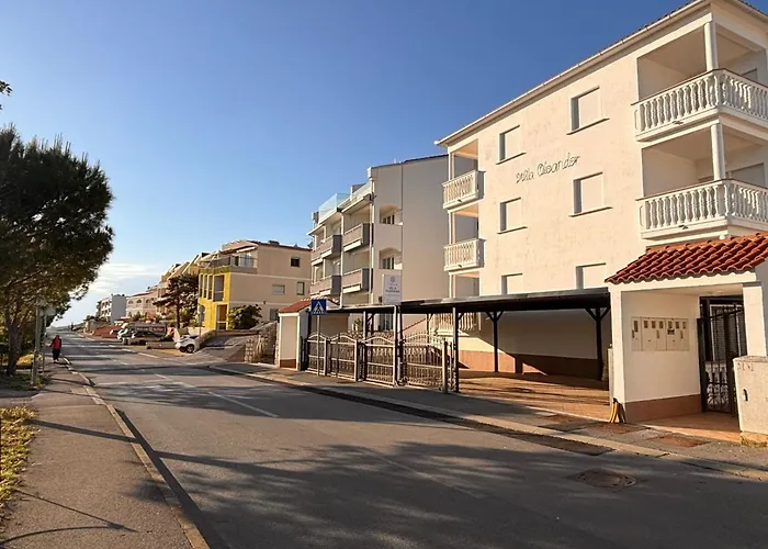 Mit Terrasse Und Meerblick By Interhome