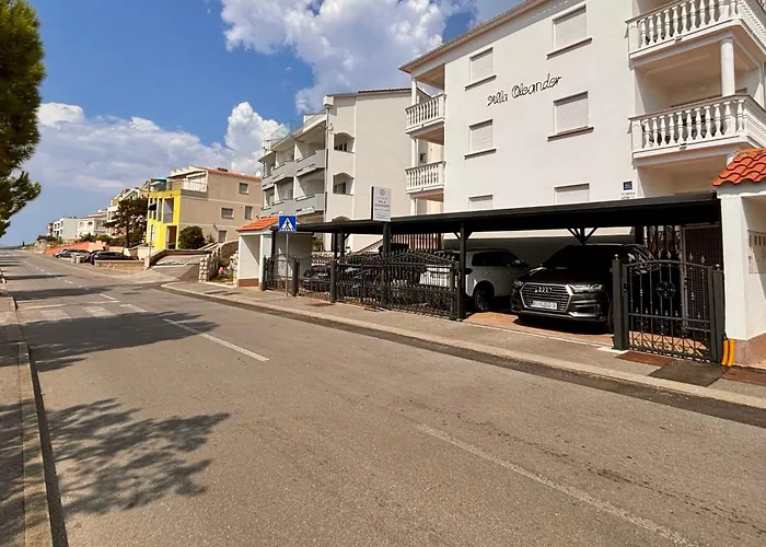 Apartamento Mit Terrasse Und Meerblick By Interhome