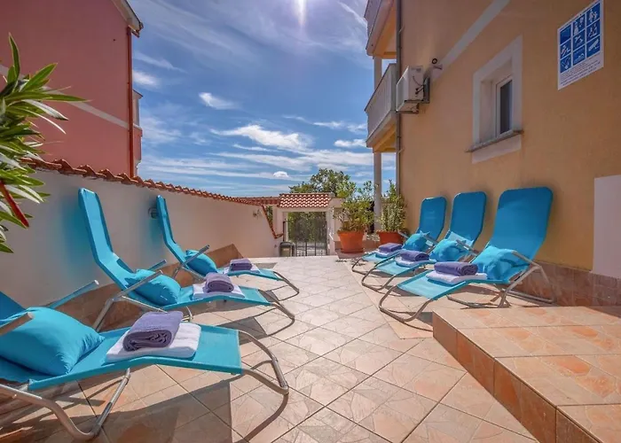 Mit Terrasse Und Meerblick By Interhome * Dramalj